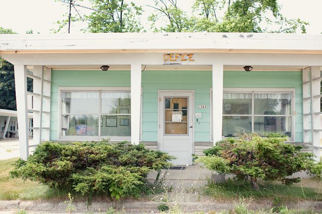 midcentury motel photography carly mccray