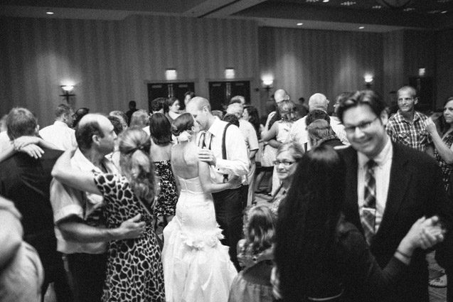 kohler-wi-wedding-photography-kohler-arts-center-sheboygan-wedding-photographer-carly-mccray-036