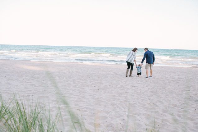 milwaukee family photographer, lake michigan family photography, modern family photography wisconsin