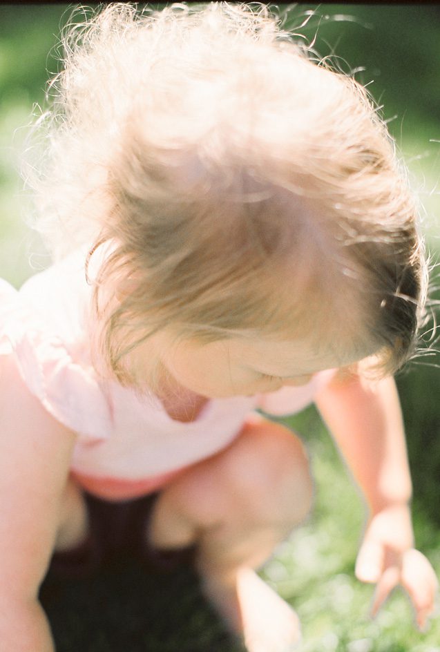 lifestyle child photography childrens photographer milwaukee film