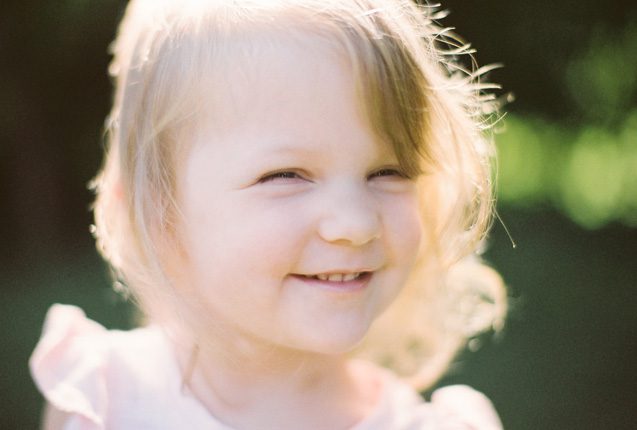 lifestyle child photography childrens photographer milwaukee film