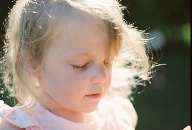 lifestyle child photography childrens photographer milwaukee film