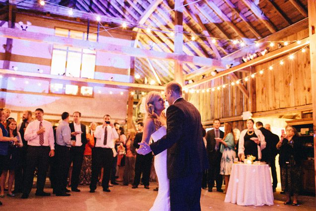 Door County Barn wedding, Woodwalk Gallery wedding, door county wedding photography, woodwalk egg harbor wedding photography, carly mccray photography