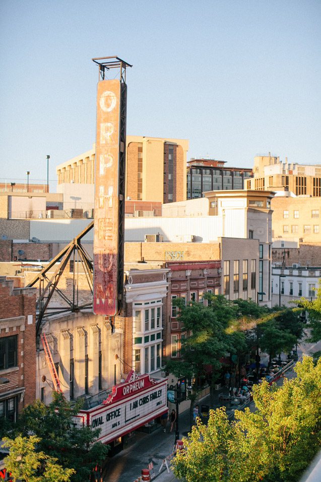 Rootop wisconsin wedding, madison rooftop wedding, art museum wedding, Madison wedding photographer, madison wedding photography, organic modern madison wedding, MMoCA wedding, Art museum wedding photography, wisconsin wedding photographer, Carly McCray Photography