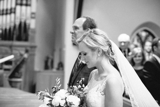 Lake Geneva Wedding Photographer Carly McCray wedding photography organic fall wedding 045