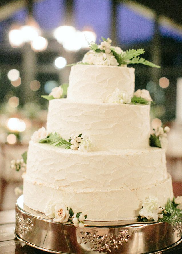 organic wedding cake, wisconsin organic wedding cake, ski lodge wedding, organic lodge wedding, wisconsin organic ski lodge wedding, lake geneva wedding photographer, lake geneva wedding photography, wisconsin wedding photographer, carly mccray photography, fine art wisconsin destination wedding photographer, organic wedding, olive leaf bouquet, rustic fall wedding, organic fall wedding 