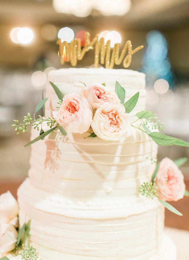 lake geneva wedding photographer, lake geneva wedding photography, wisconsin fine art wedding photographer Carly McCray, winter wedding, lake geneva wedding, blush wedding