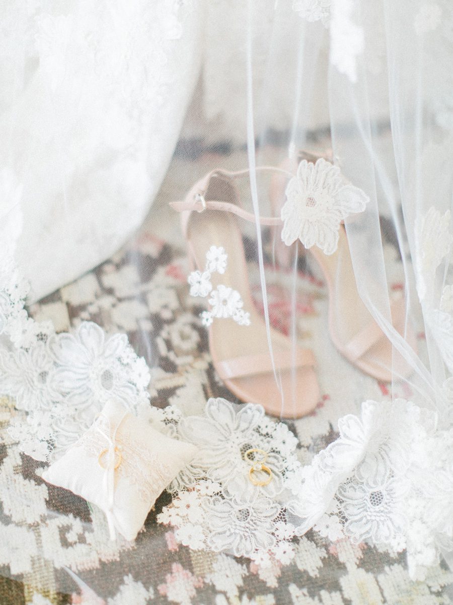 door county wedding photographer Carly McCray, door county wedding photographers, lake geneva wedding photographers, stevens point wedding photographer, fine art Wisconsin wedding photographers, greenery wedding, organic wedding