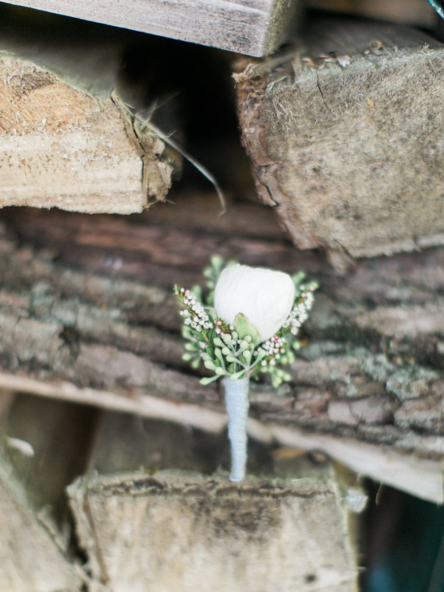 Door county wedding photographers, carly mccray photography, lake geneva wedding photographers, madison wedding photographers, romanic outdoor wedding, film wedding photographers, wisconsin wedding photographers, fine art wisconsin wedding photographers