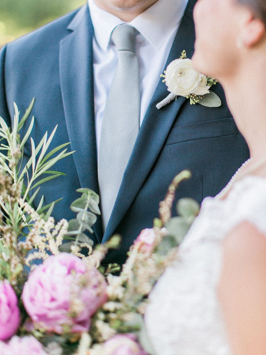 Door county wedding photographers, carly mccray photography, lake geneva wedding photographers, madison wedding photographers, romanic outdoor wedding, film wedding photographers, wisconsin wedding photographers, fine art wisconsin wedding photographers