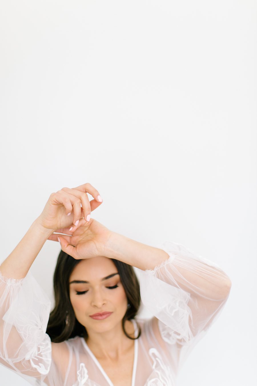 lake geneva bridal hair and makeup, lake geneva wedding photographer, lake geneva wedding cake, wedding florals, carly mccray photography, lake geneva luxury wedding photos, bridal portrait, carly mccray, lake geneva wedding photographers