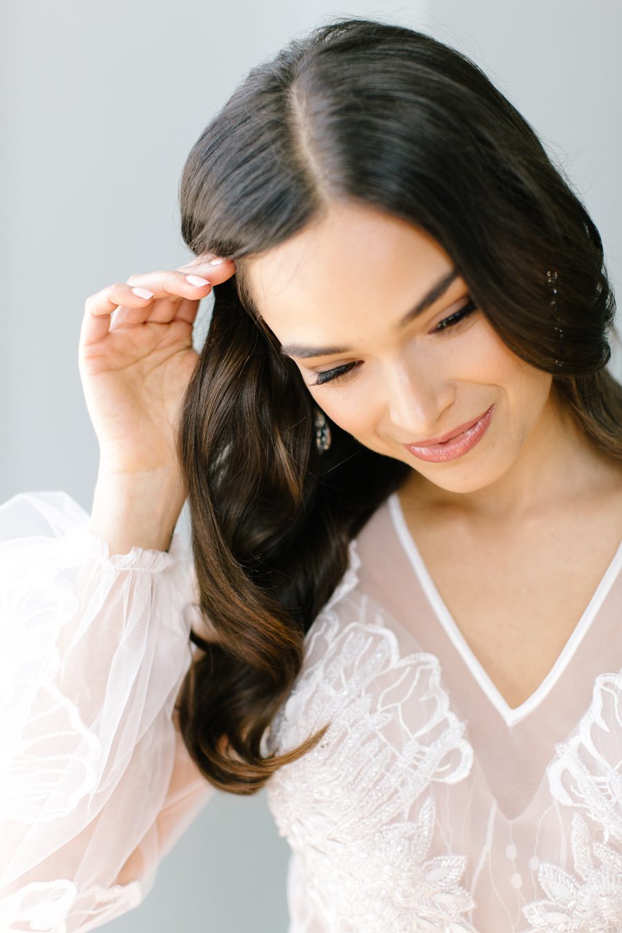 wisconsin bride fine art door county wedding photographers, lake geneva wedding photos, bridal cape and hat, modern bride photography, wisconsin bride magazine cover carly mccray