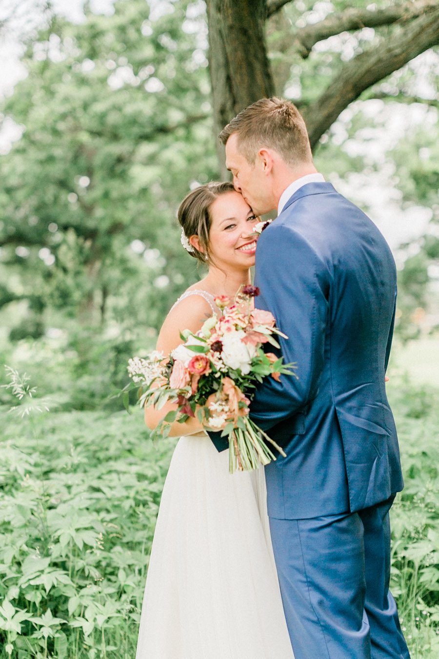 MMoCA Madison Wedding Photographers Cherry Blossom Events Carly McCray, black and white bride, wedding photos, daffodil parker, bridal bouquet, modern bouquet