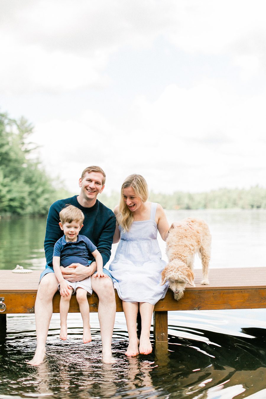 waupaca lake family photographers, waupaca family photos, lakeside family photography, lake family photos, carly mccray photography, stevens point family photographers